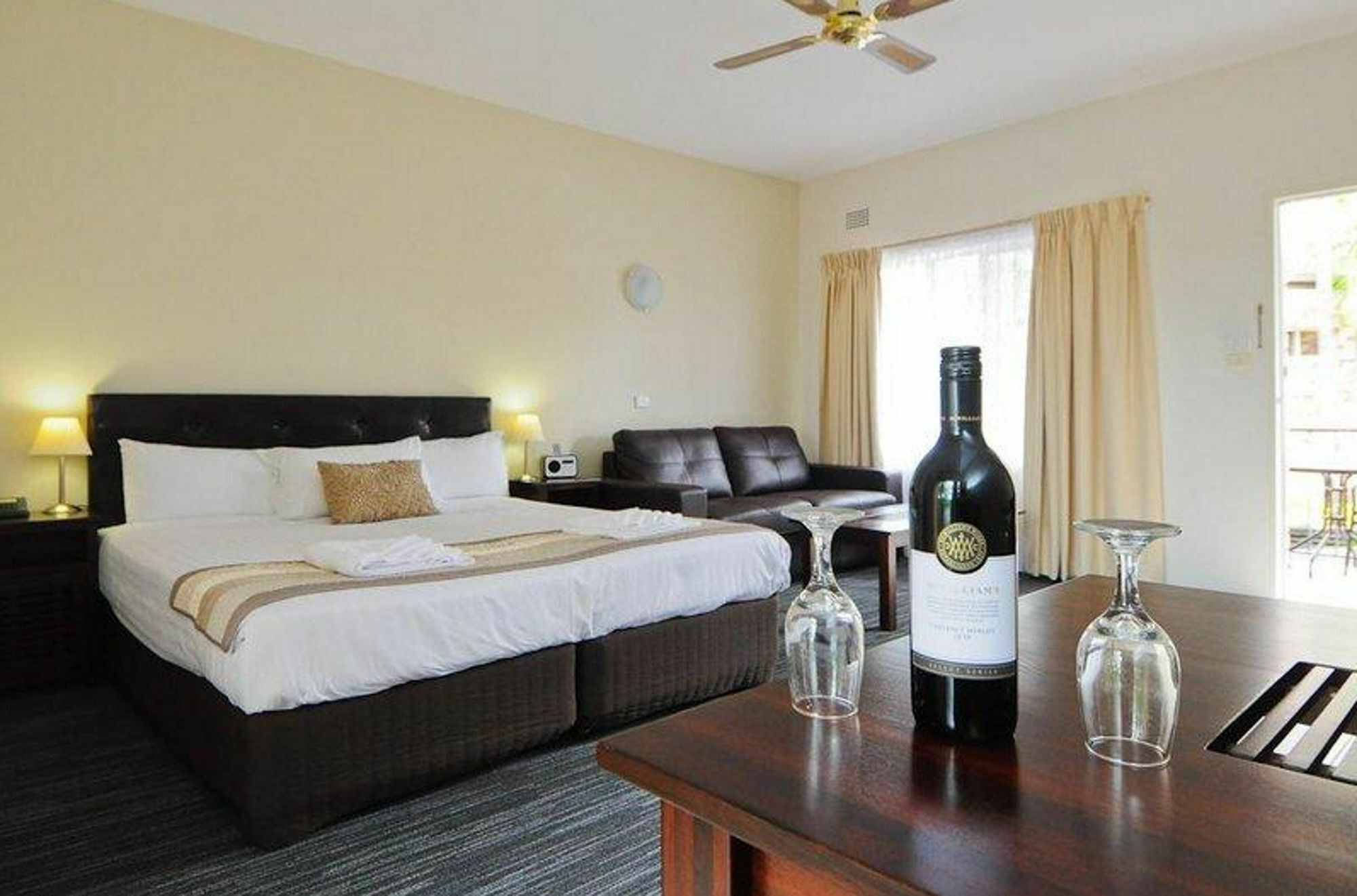Sanctuary Resort Motor Inn Coffs Harbour Exterior photo